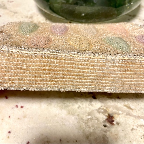 Vintage Beaded Handbag Collectible Satin Fabric Iridescent beading Gold kisslock - Picture 6 of 11